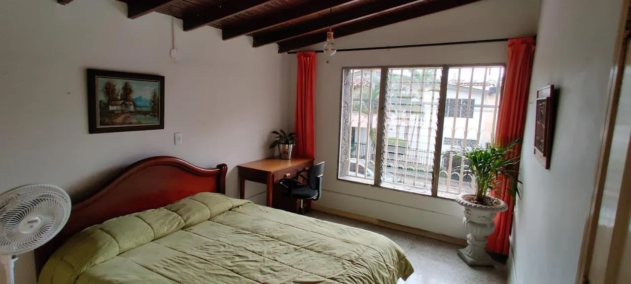 Basico Medellin Hostel