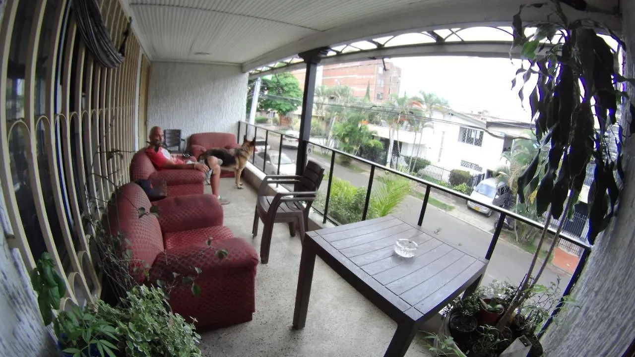 Basico Medellin Hostel 0*,