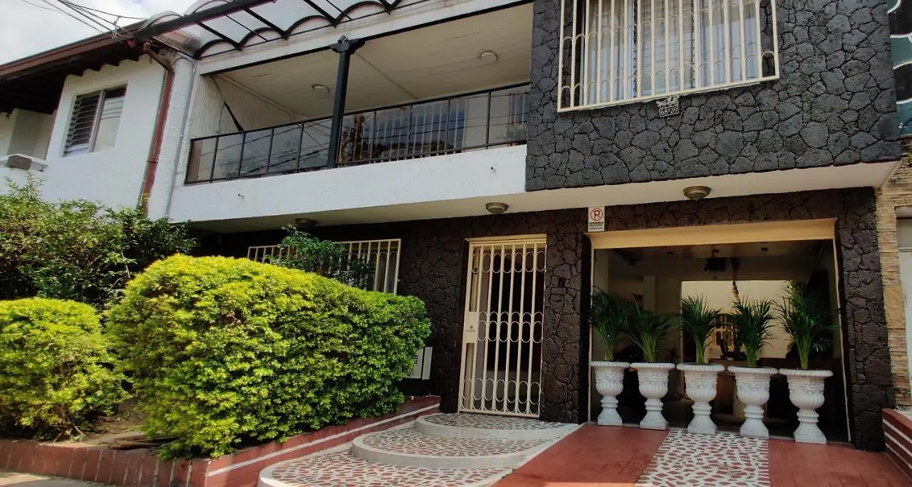 Basico Medellin Hostel Guest house