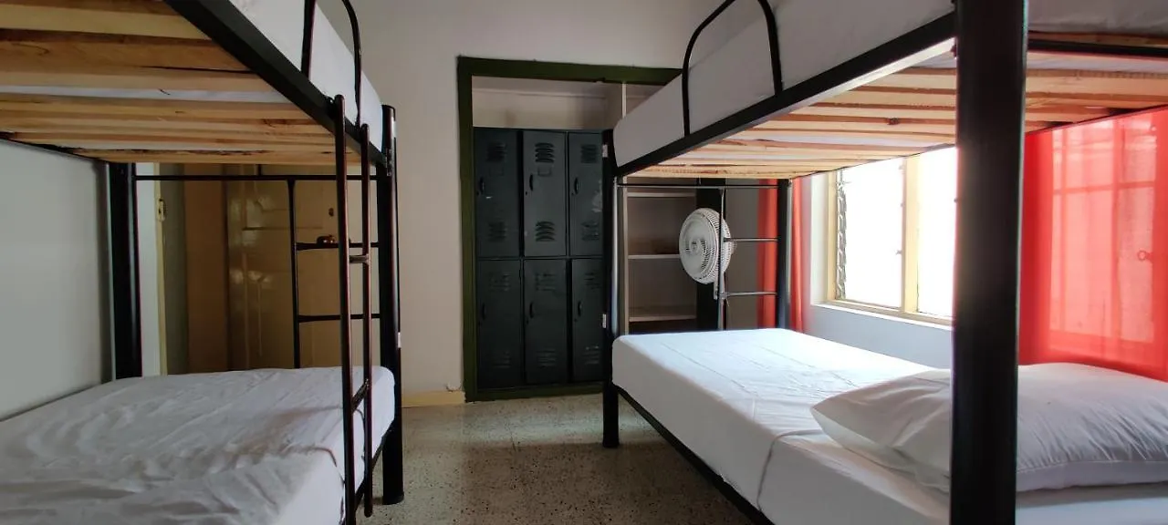 Guest house Basico Medellin Hostel