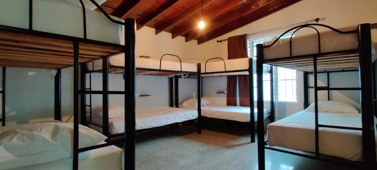 Básico Medellín Hostel
